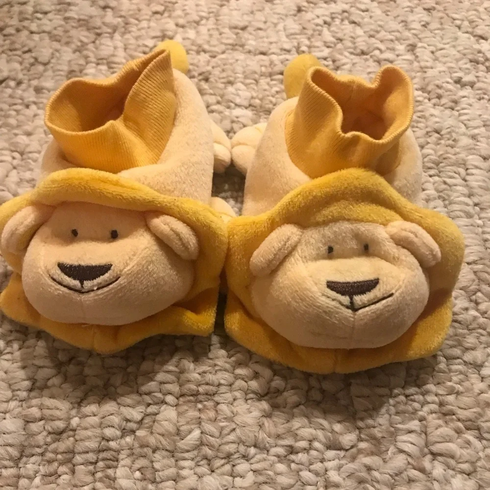 Super cute Lion Baby Booties